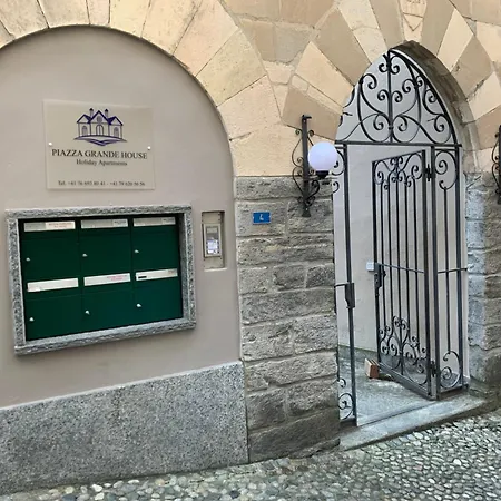 Piazza Grande House Локарно